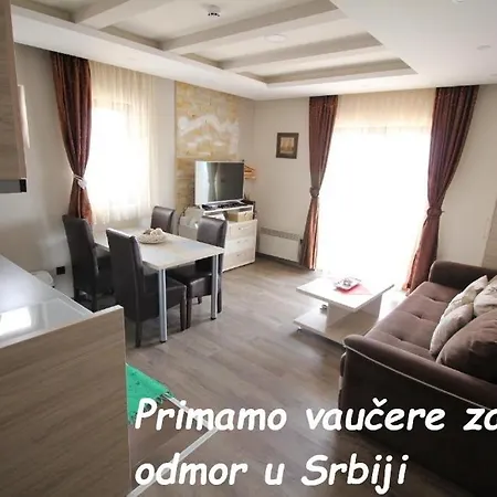 G10 Milmari Apartment