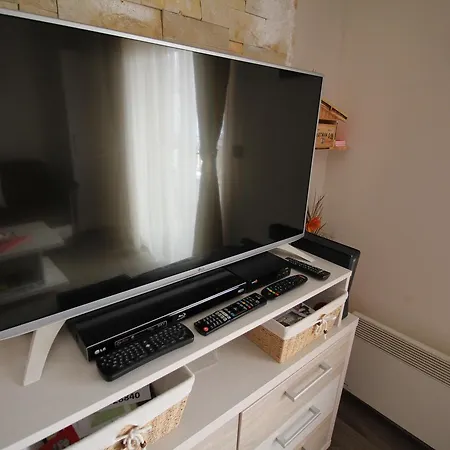 Apartament G10 Milmari *